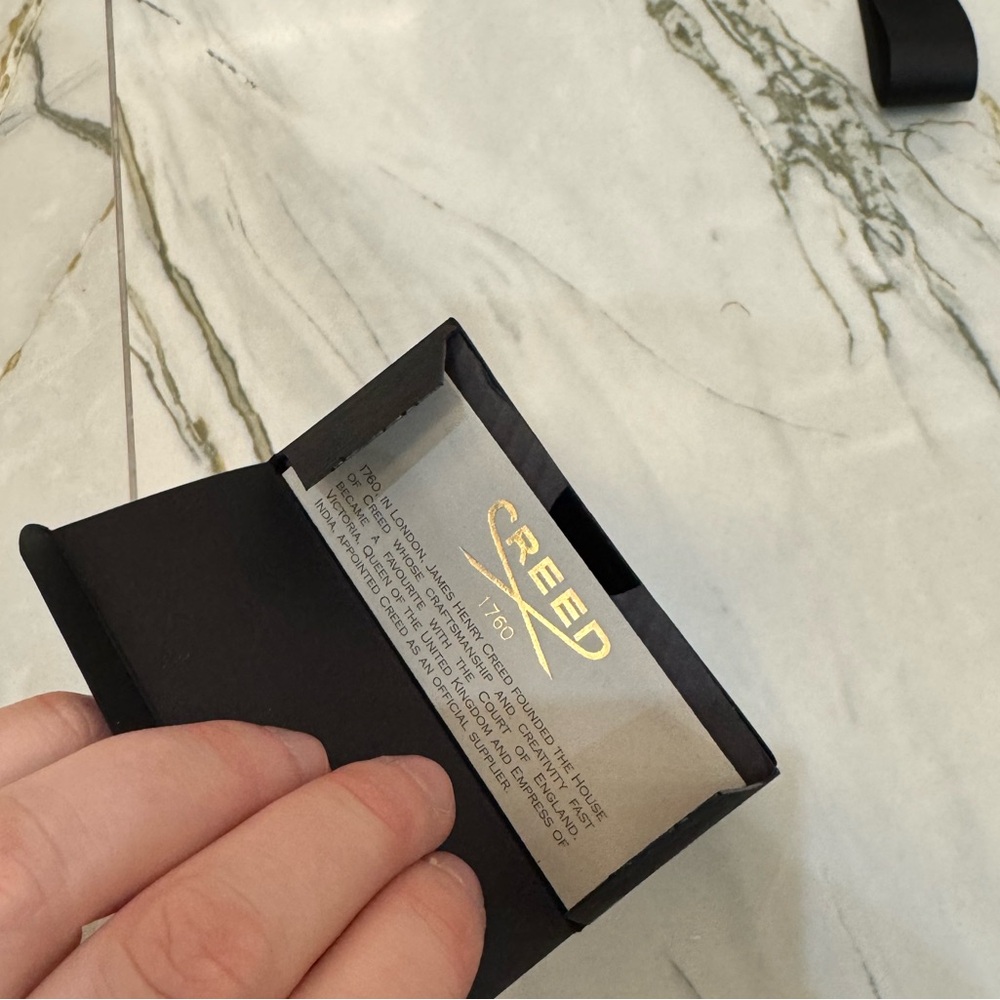 Creed Empty all original perfume box, shopping bag, tissue and box ribbon. - Picture 7 of 10